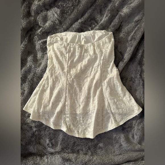 White Lace Ruffle Top - Picture 2 of 2